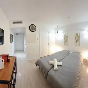 https://studio-cosy-vue-montagne-clim-gare.midi-pyreneeshotels.com