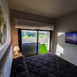 https://destino-deluxe-penthouse-valle-del-este.es-andalucia.com