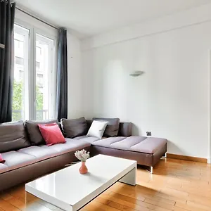 Quartier Champs-elysees 4 Free Netflix Apartamento